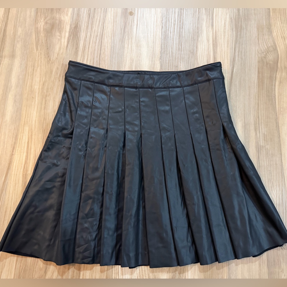 AKIRA Black A-Line Pleated Skirt